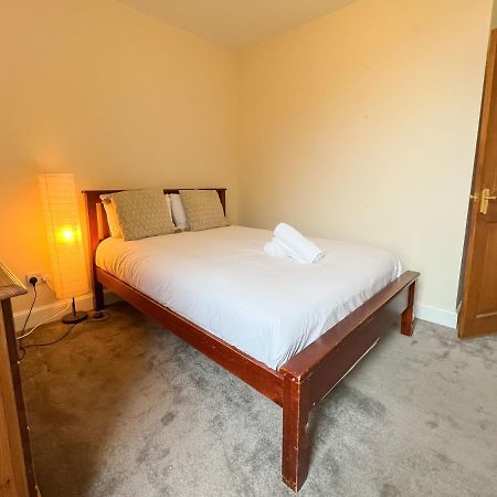 شقة Convenient 2Br Flat Gorgie إدنبرة المظهر الخارجي الصورة