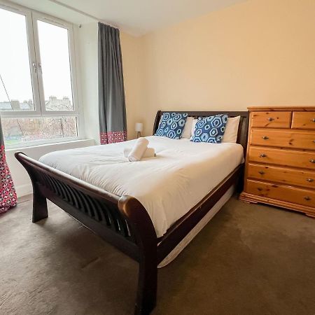 شقة Convenient 2Br Flat Gorgie إدنبرة المظهر الخارجي الصورة