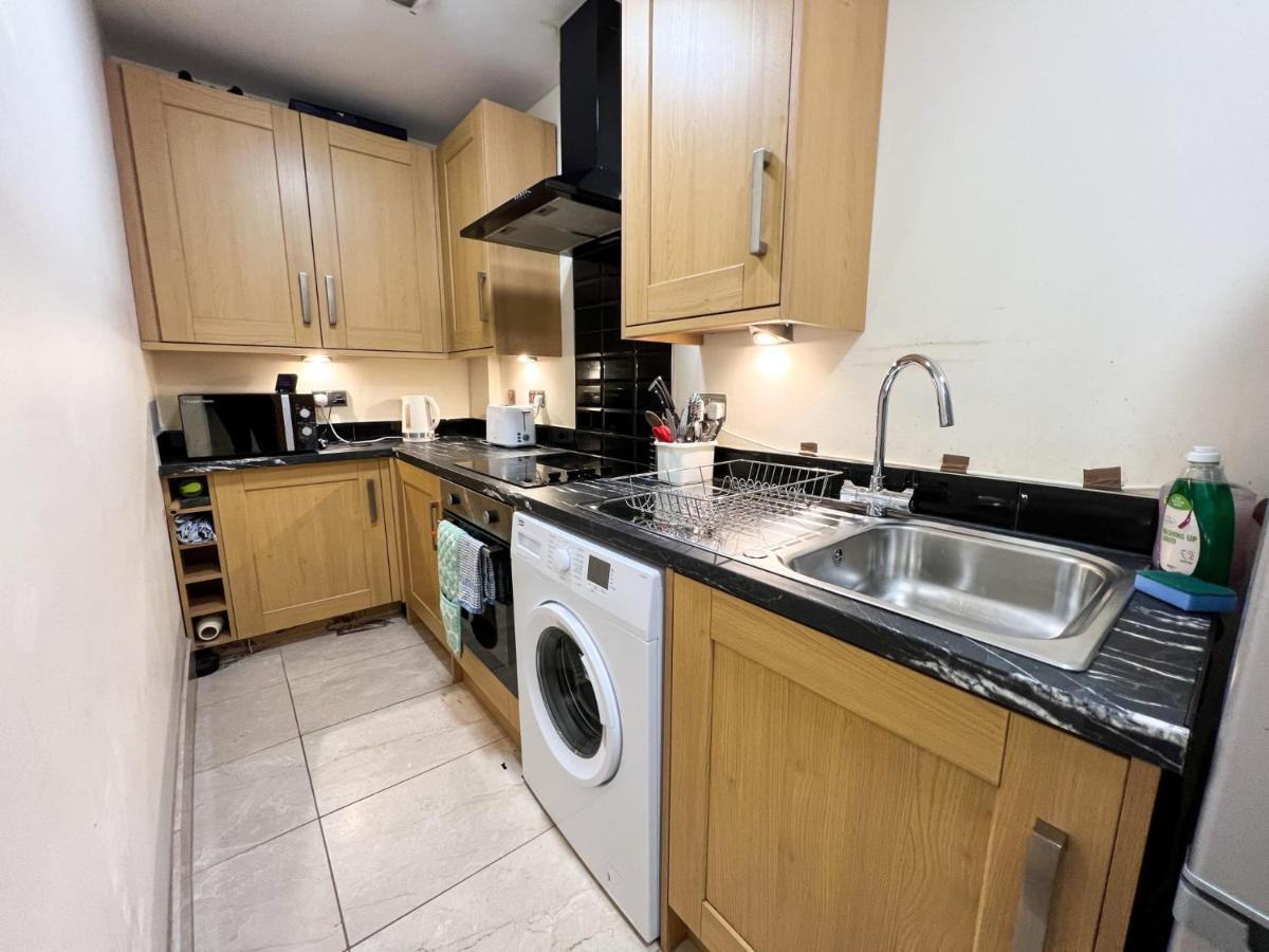 شقة Convenient 2Br Flat Gorgie إدنبرة المظهر الخارجي الصورة