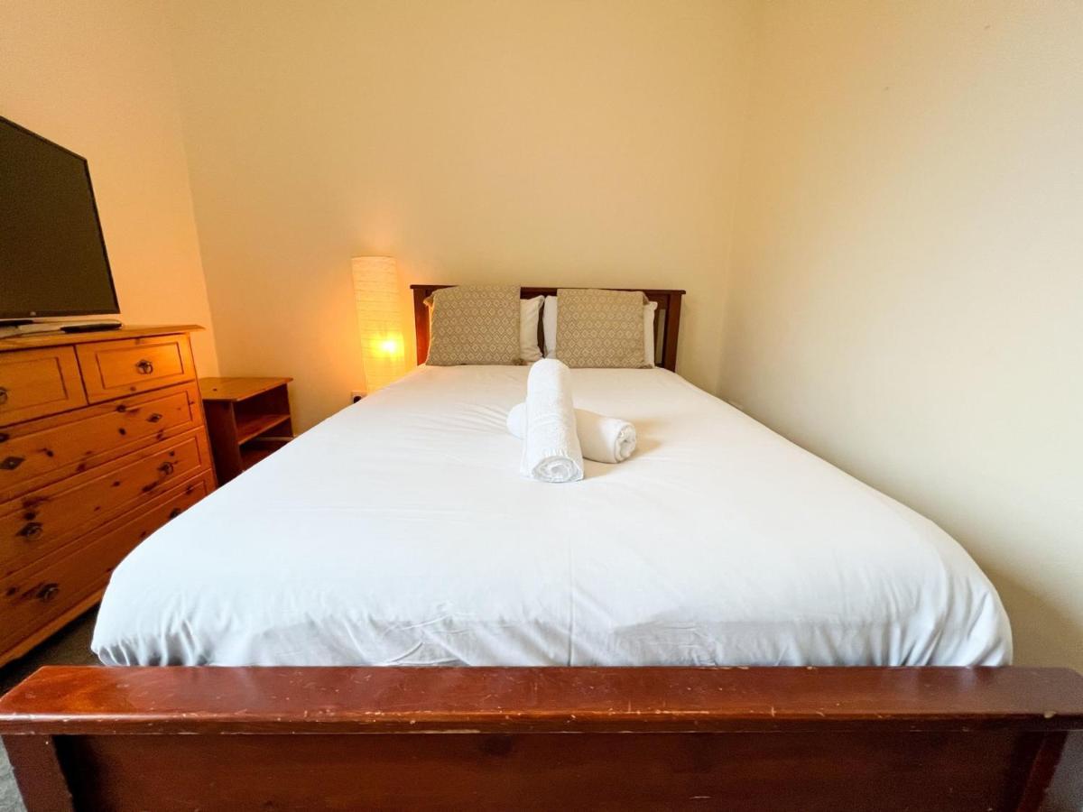 شقة Convenient 2Br Flat Gorgie إدنبرة المظهر الخارجي الصورة